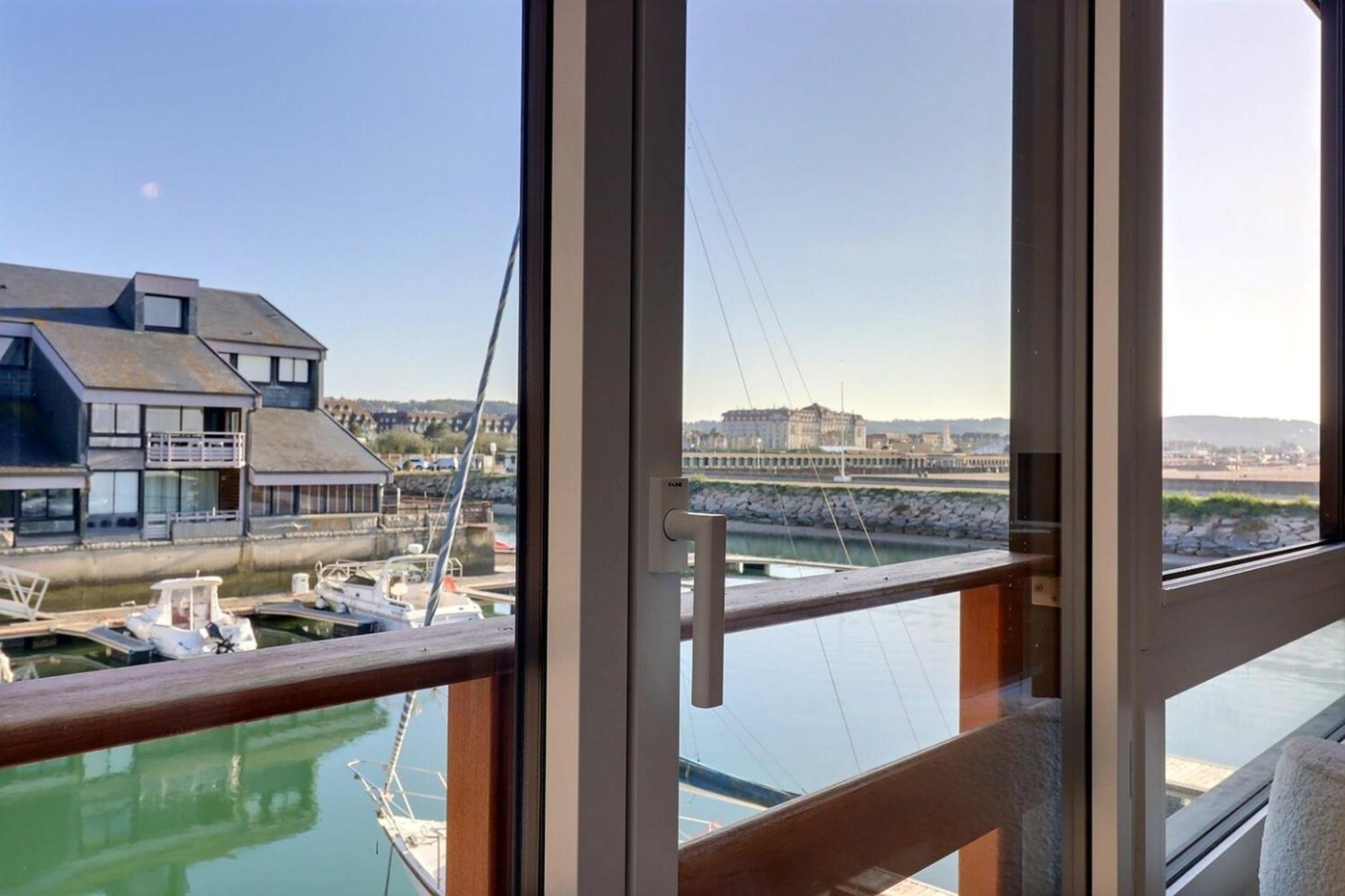 Sublime Apartment Facing The Port & Planches Deauville Extérieur photo